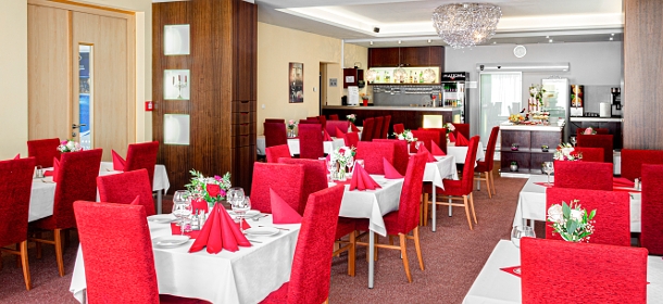 Hoteleigenes Restaurant mit Böhmischen und Internationalen Spezialitäten