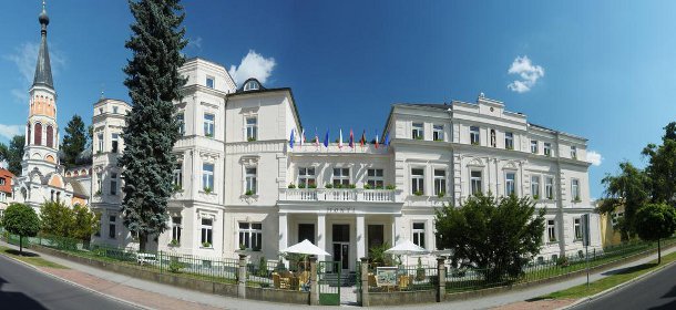 4-Sterne Spa & Kurhotel MONTI, ruhige Lage von Franzensbad