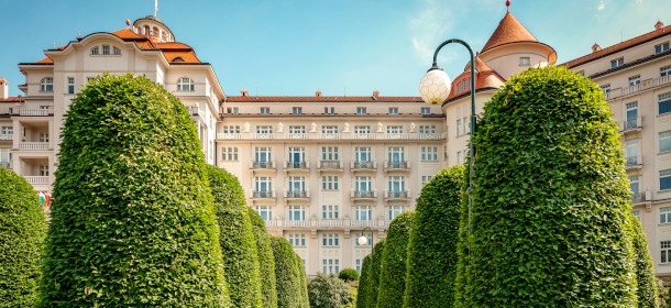 Gepflegte Parkanlagen gehören zum Areal des 5-Sterne Hotels Imperial