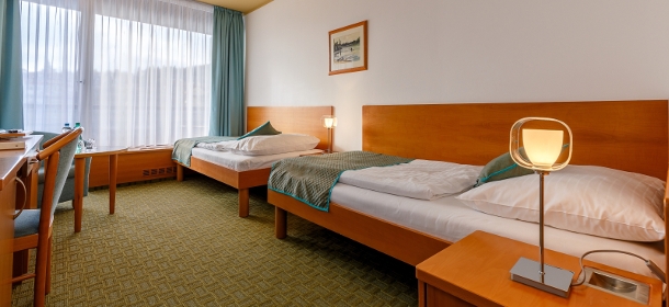 Doppelzimmer mit getrennten Betten