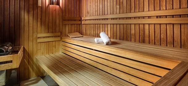 Die großzügige fiinische Sauna in der "Aqua" Badelandschaft, direkt im Kurhotel