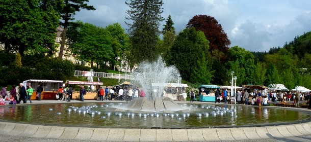 Die singende Fontäne von Marienbad. Es ist ein Muss, sich die berühmten Melodien anzuhören