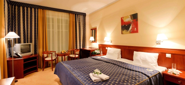 Doppelzimmer Kat. Standard, ca. 25 m², SAT-TV, Minibar und Safe