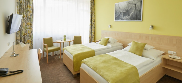 Das Doppelzimmer Kat. Komfort Plus (Beispiel) mit Balkon