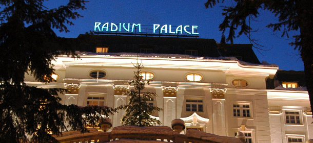 Das imposante Gebäude des Kurhotels Radium Palace 